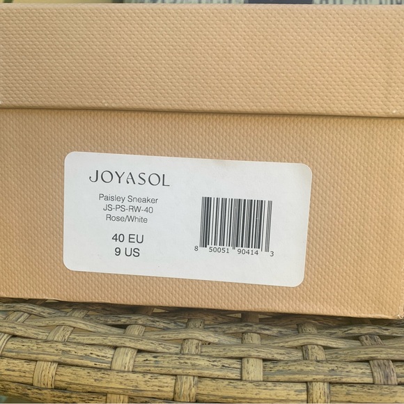 Joyasol Size 9 Women’s Dress Sneaker - Picture 2 of 3